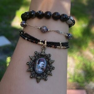Frida kahlo Elegant Black Beaded Bracelet with Antique Pendant